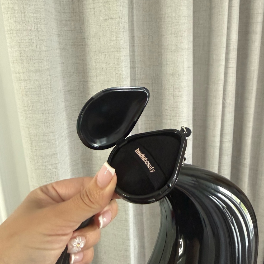 Huda Beauty Black Mini Bag with sponge holder charm - Picture 3 of 3
